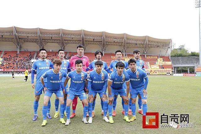 科莫队迎战曼联，五年蜕变成欧冠球队